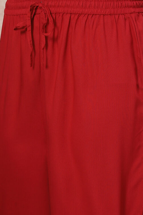 Red Solid Straight Suit Set image number 2